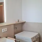 Appartement 1 *