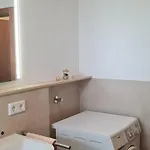 Appartement 1 *