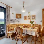 Appartement 1 *