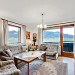 Appartement 1 *