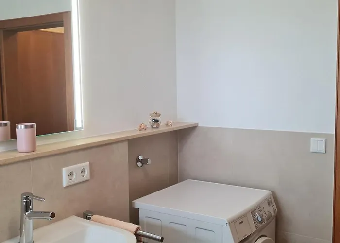 Apartament 1 *