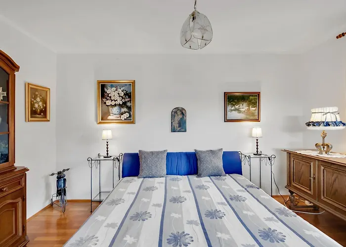 1 Apartament
